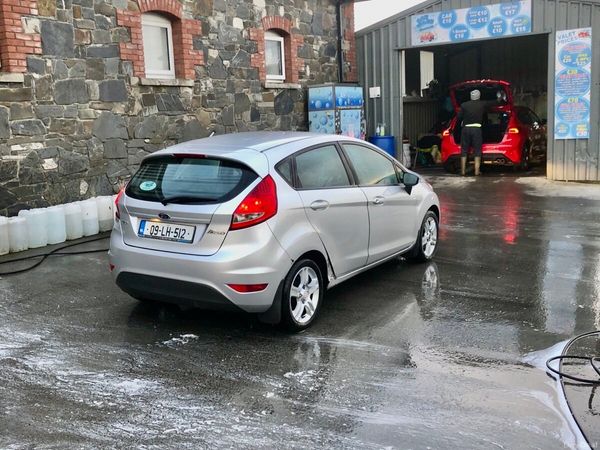 Ford Fiesta Hatchback, Diesel, 2009, Silver