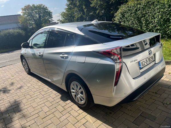 Toyota Prius Hatchback, Petrol Hybrid, 2016, Silver