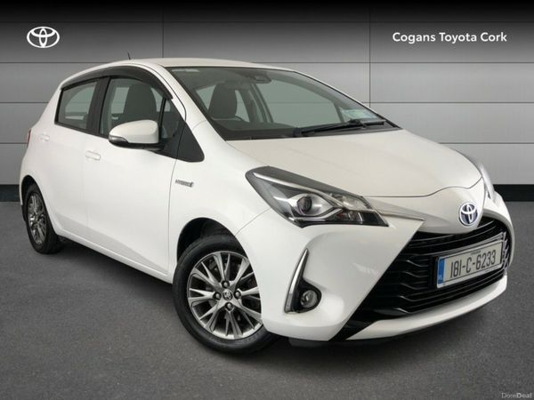 Toyota Yaris Hatchback, Petrol Hybrid, 2018, White