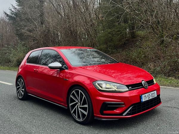 Volkswagen Golf Hatchback, Petrol, 2017, Red