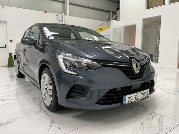Renault Clio Hatchback, Petrol, 2022, Grey