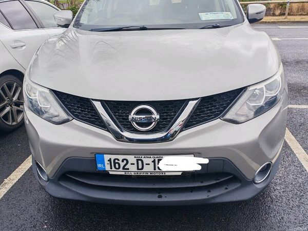 Nissan Qashqai Hatchback, Petrol, 2016, Silver
