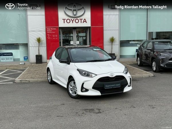 Toyota Yaris Hatchback, Petrol, 2023, White