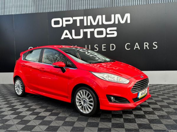 Ford Fiesta Hatchback, Petrol, 2014, Red