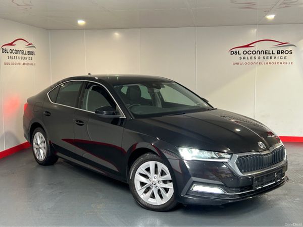 Skoda Octavia Hatchback, Diesel, 2022, Black
