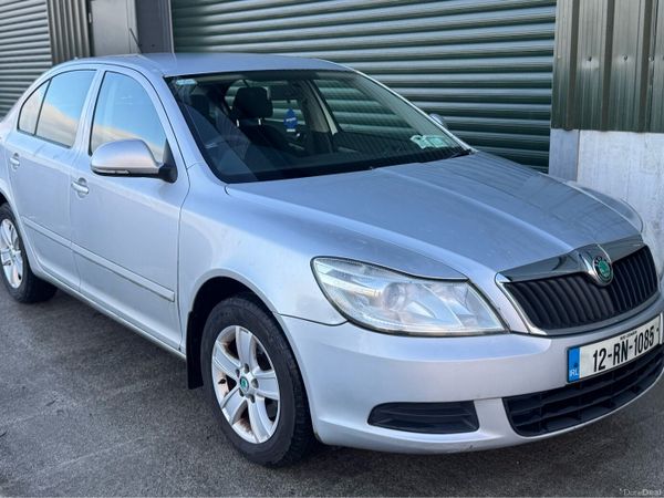 Skoda Octavia Hatchback, Diesel, 2012, Silver