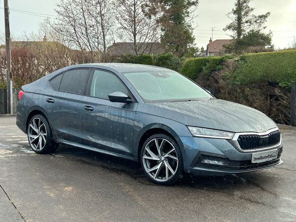 Skoda Octavia Hatchback, Petrol, 2022, Grey
