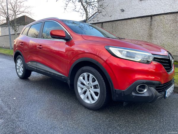 Renault Kadjar SUV, Diesel, 2016, Red