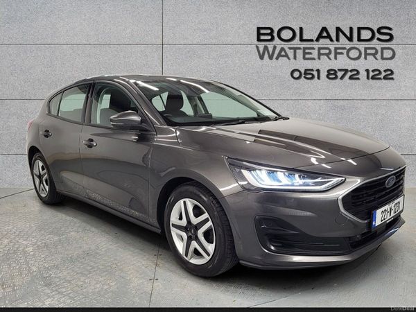 Ford Focus Hatchback, Petrol, 2022, Grey