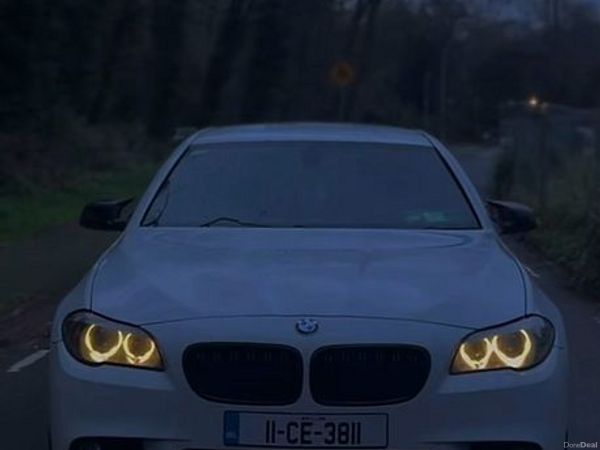 BMW 5-Series Saloon, Diesel, 2011, White