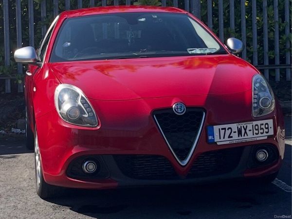Alfa Romeo Giulietta Hatchback, Diesel, 2017, Red