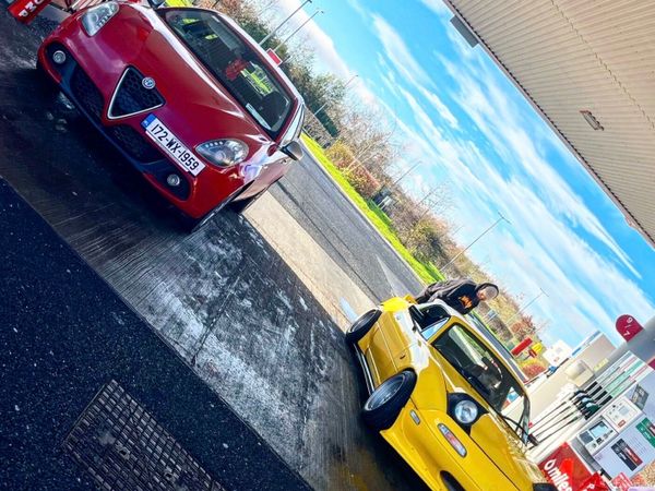 Alfa Romeo Giulietta Hatchback, Diesel, 2017, Red