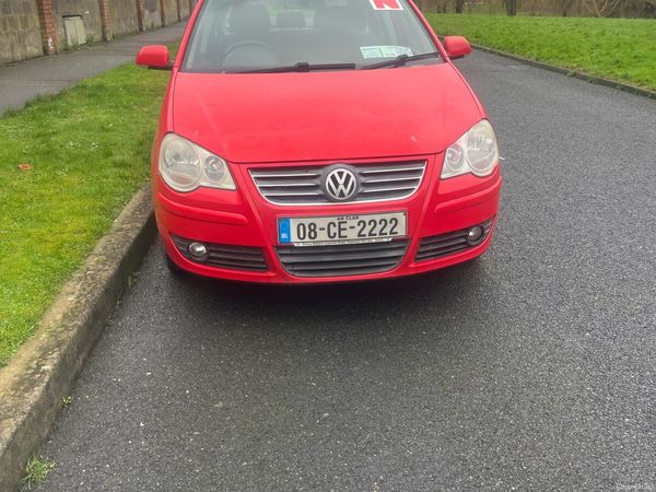 Volkswagen Polo Hatchback, Petrol, 2008, Red