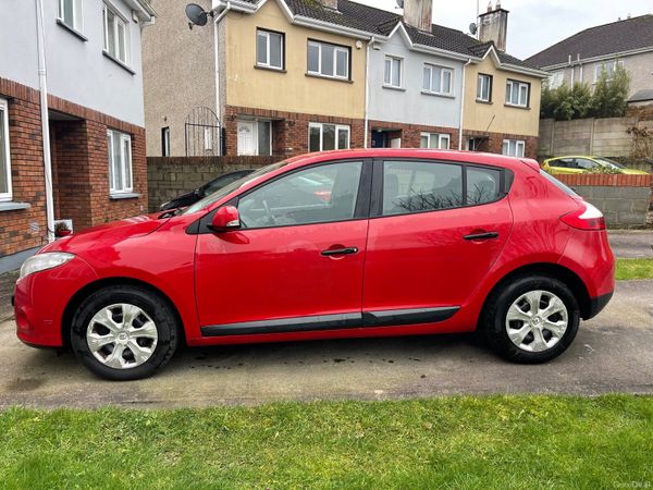 Renault Megane Hatchback, Diesel, 2012, Red