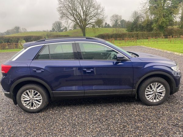 Volkswagen T-Roc SUV, Diesel, 2019, Blue