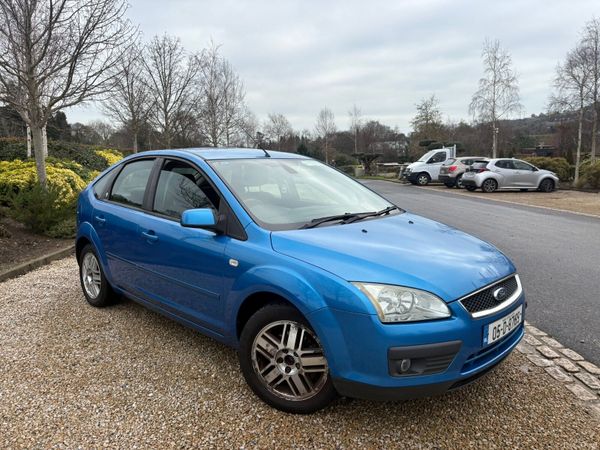 Ford Focus Hatchback, Petrol, 2005, Blue