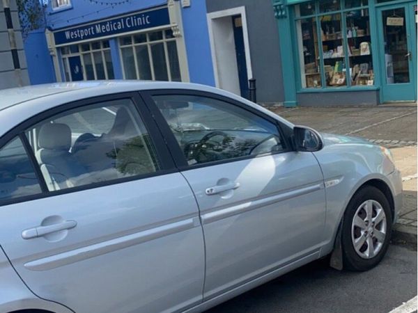 Hyundai Accent Saloon, Petrol, 2008, Silver