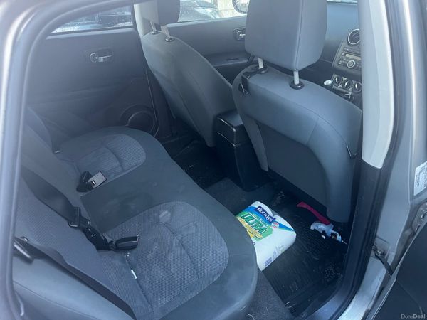 Nissan Qashqai Hatchback, Diesel, 2011, Silver