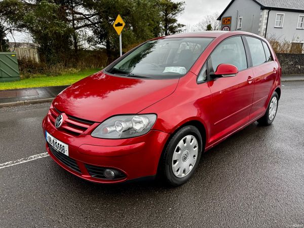 Volkswagen Golf Hatchback, Petrol, 2008, Red