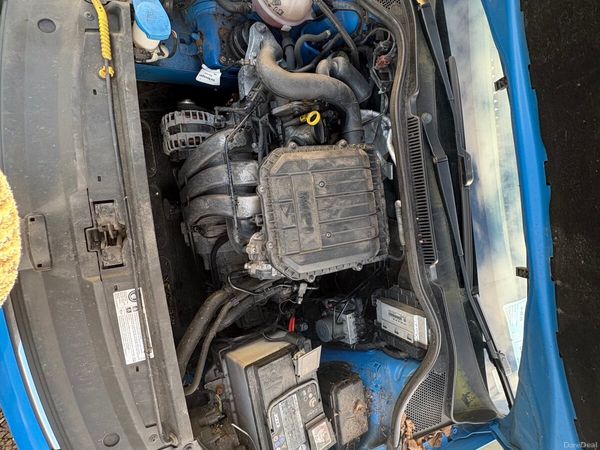 Volkswagen Polo Hatchback, Petrol, 2015, Blue