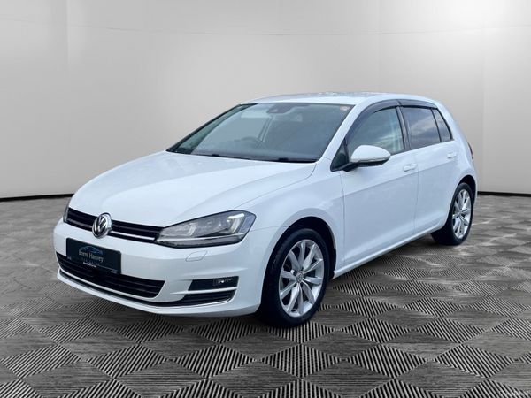 Volkswagen Golf Hatchback, Petrol, 2015, White