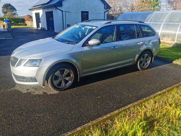 Skoda Octavia Estate, Petrol, 2018, Grey