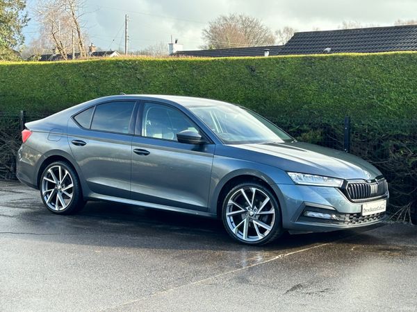 Skoda Octavia Hatchback, Petrol, 2022, Grey