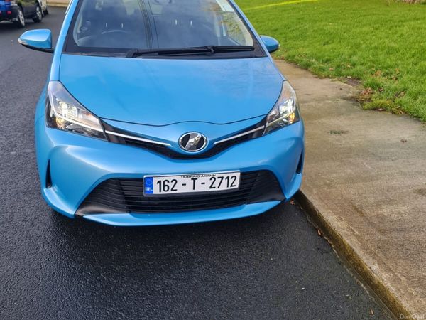 Toyota Vitz Hatchback, Petrol, 2016, Blue