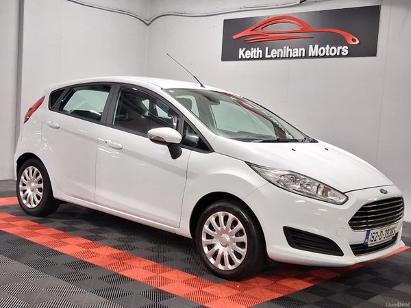 Ford Fiesta Hatchback, Petrol, 2015, White