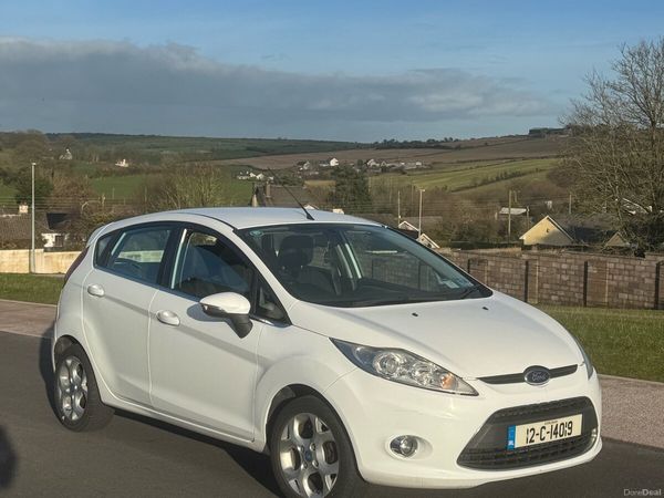 Ford Fiesta Hatchback, Diesel, 2012, White