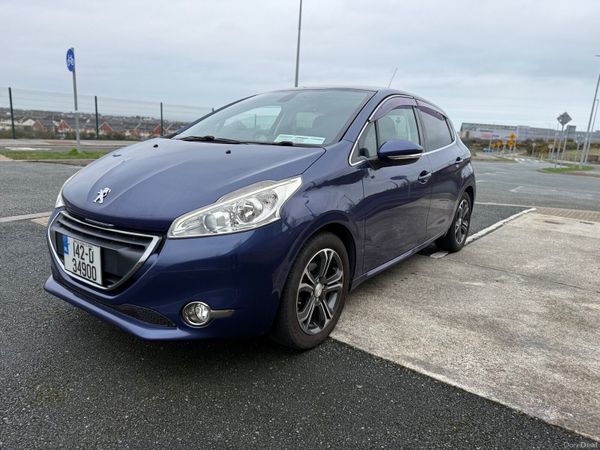 Peugeot 208 Hatchback, Petrol, 2014, Blue