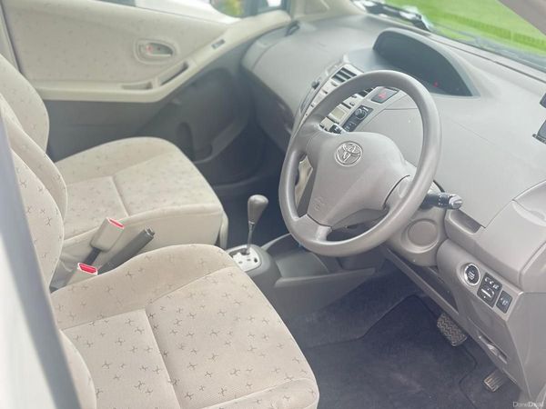Toyota Vitz Hatchback, Petrol, 2009, White