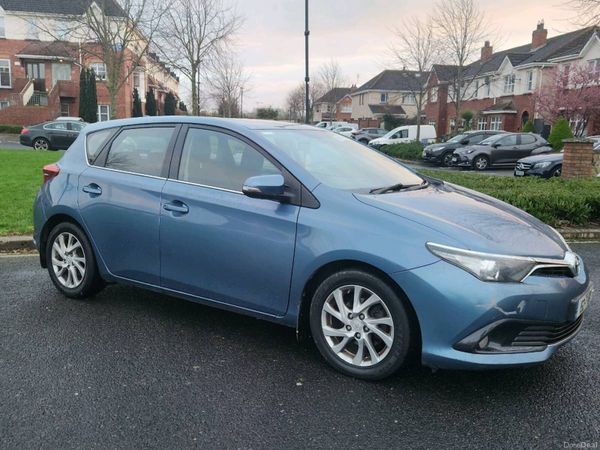 Toyota Auris Hatchback, Diesel, 2015, Blue
