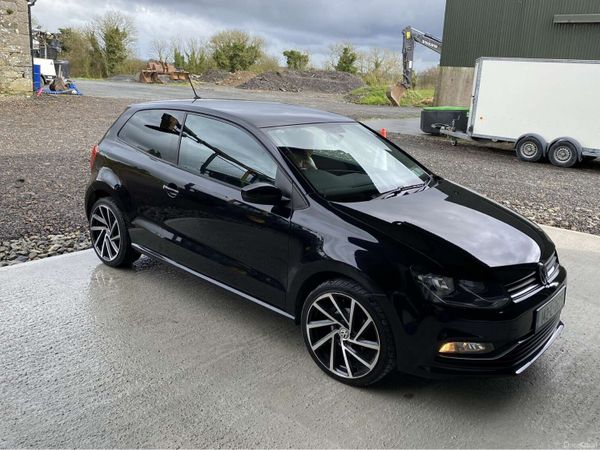 Volkswagen Polo Hatchback, Petrol, 2014, Black