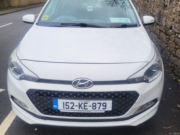 Hyundai i20 Hatchback, Petrol, 2015, White