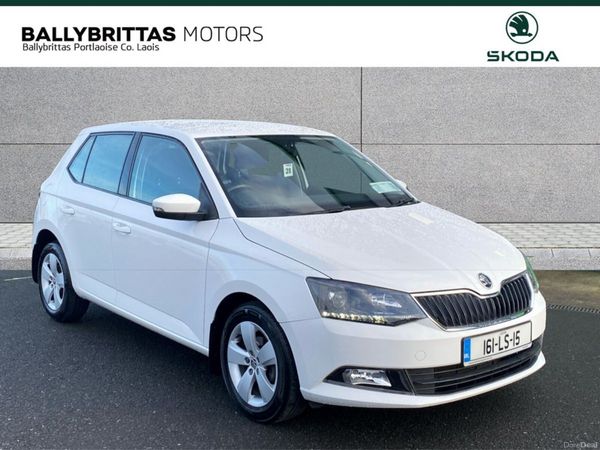 Skoda Fabia Hatchback, Petrol, 2016, White