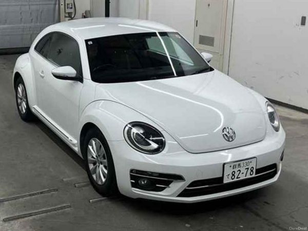 Volkswagen Beetle Hatchback, Petrol, 2017, White