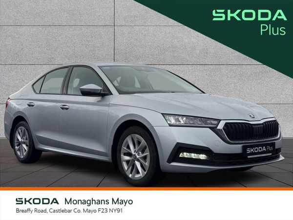 Skoda Octavia Saloon, Diesel, 2023, Grey