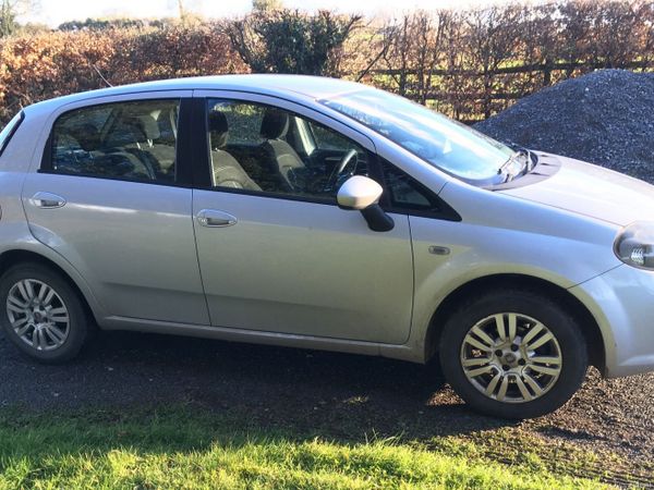 Fiat Punto Hatchback, Petrol, 2013, Grey