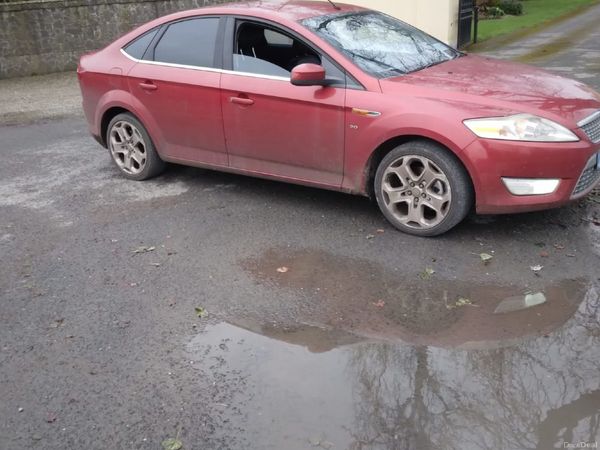 Ford Mondeo Hatchback, Diesel, 2008, Red