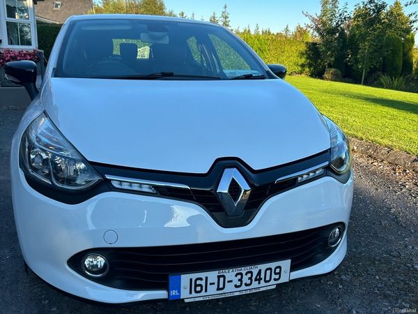 Renault Clio Hatchback, Petrol, 2016, White