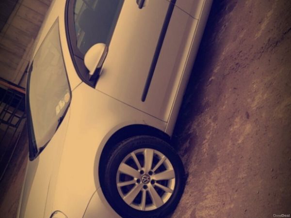 Volkswagen Golf Hatchback, Petrol, 2005, Silver