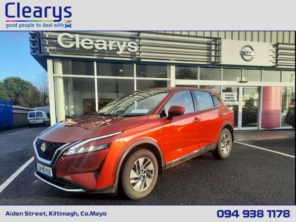 Nissan Qashqai MPV, Petrol, 2024, Red