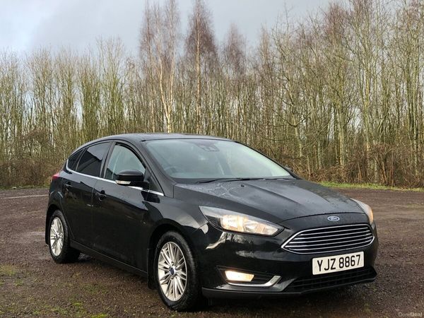 Ford Focus Hatchback, Petrol, 2016, Black