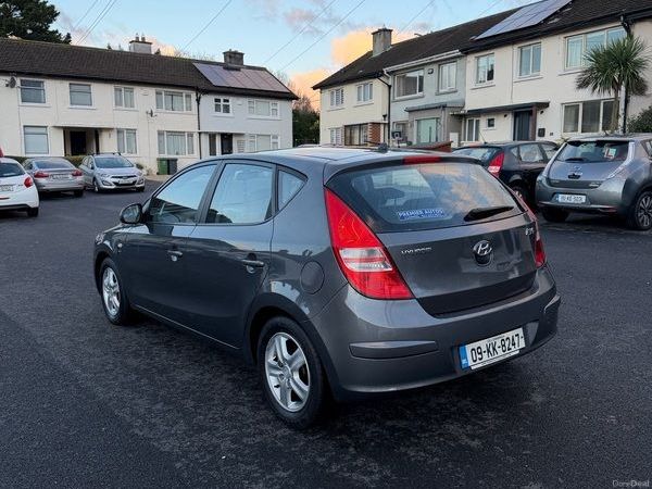 Hyundai i30 Hatchback, Diesel, 2009, Grey