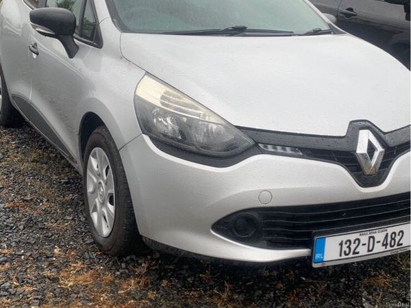Renault Clio Hatchback, Petrol, 2013, Silver