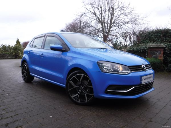 Volkswagen Polo Hatchback, Petrol, 2015, Blue
