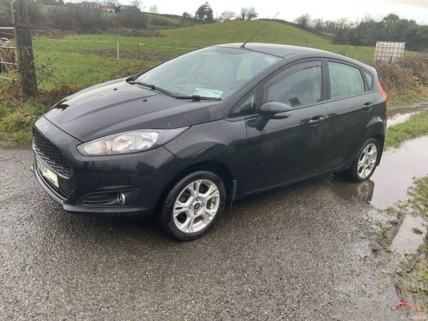 Ford Fiesta Hatchback, Petrol, 2017, Black