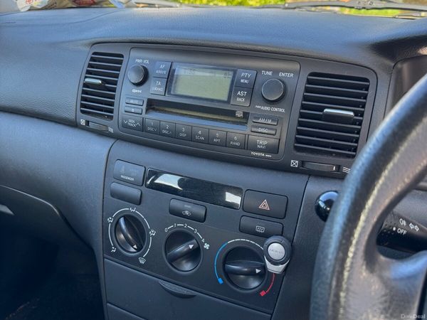 Toyota Corolla Saloon, Petrol, 2006, Silver