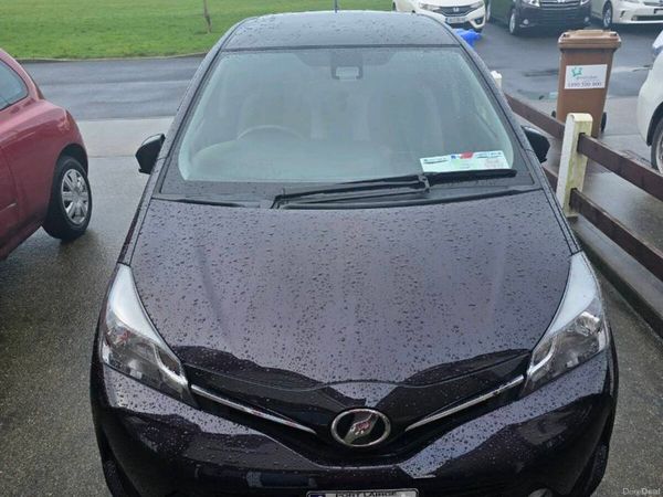 Toyota Vitz Hatchback, Petrol, 2015, Red